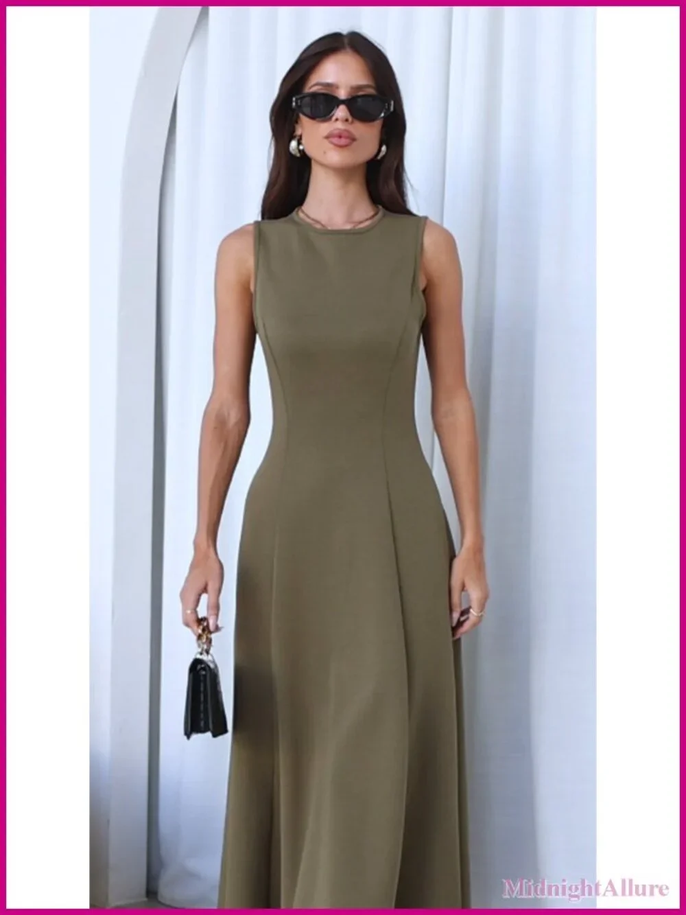 Elegant Sleeveless Maxi Dress with Pockets, Stretch Knit, A-Line, Crew Neck